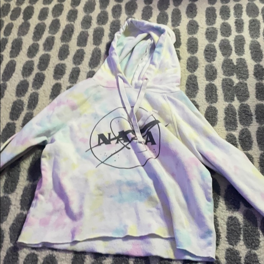 Tye dye huddie